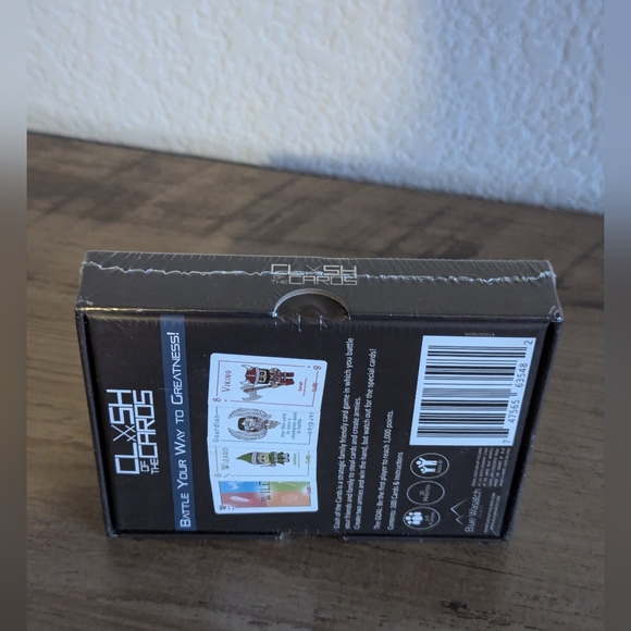 Clash of the cards Card Game New In Box - Picture 3 of 4